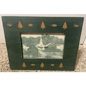 G.H Bass & Co Green Outdoor 4x6 Picture Frame Tree Bear Fish Rustic Cabin